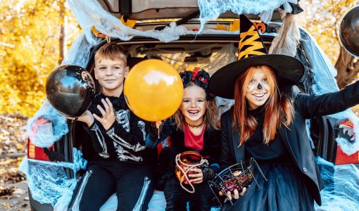 halloween-celebration-in-trunk-2025-02-22-04-23-18-utc